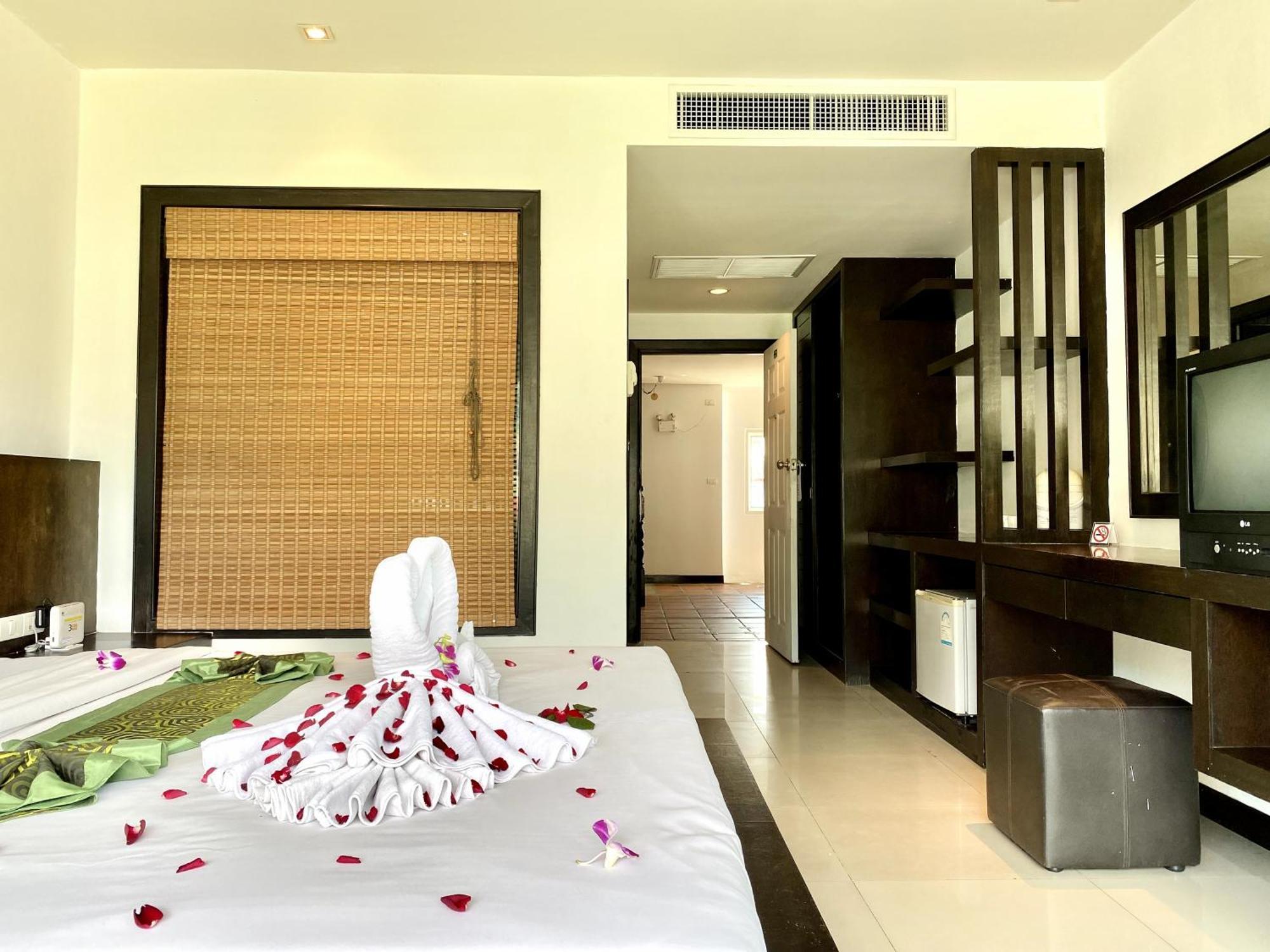 Apk Resort Patong Exterior foto