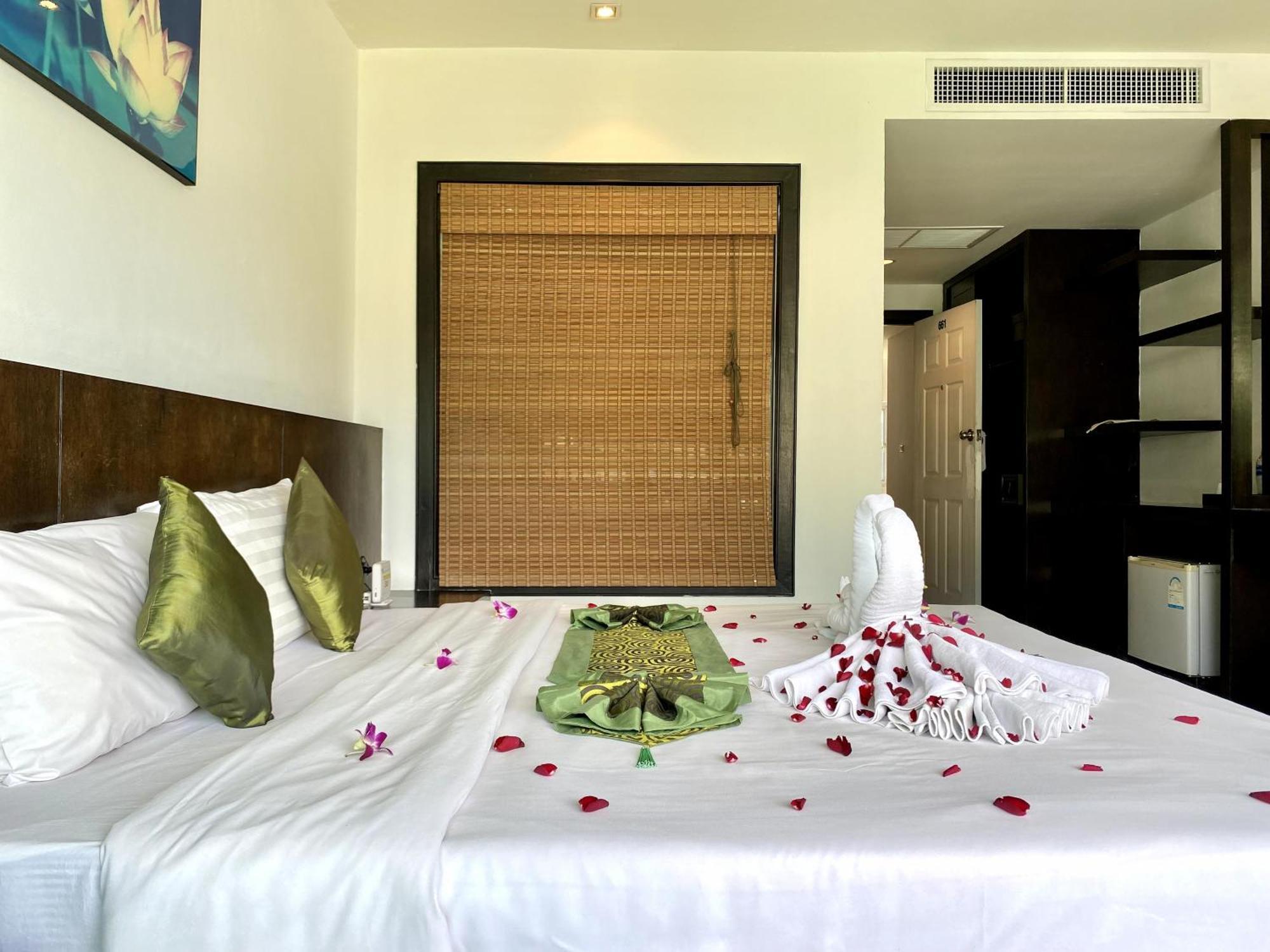 Apk Resort Patong Exterior foto